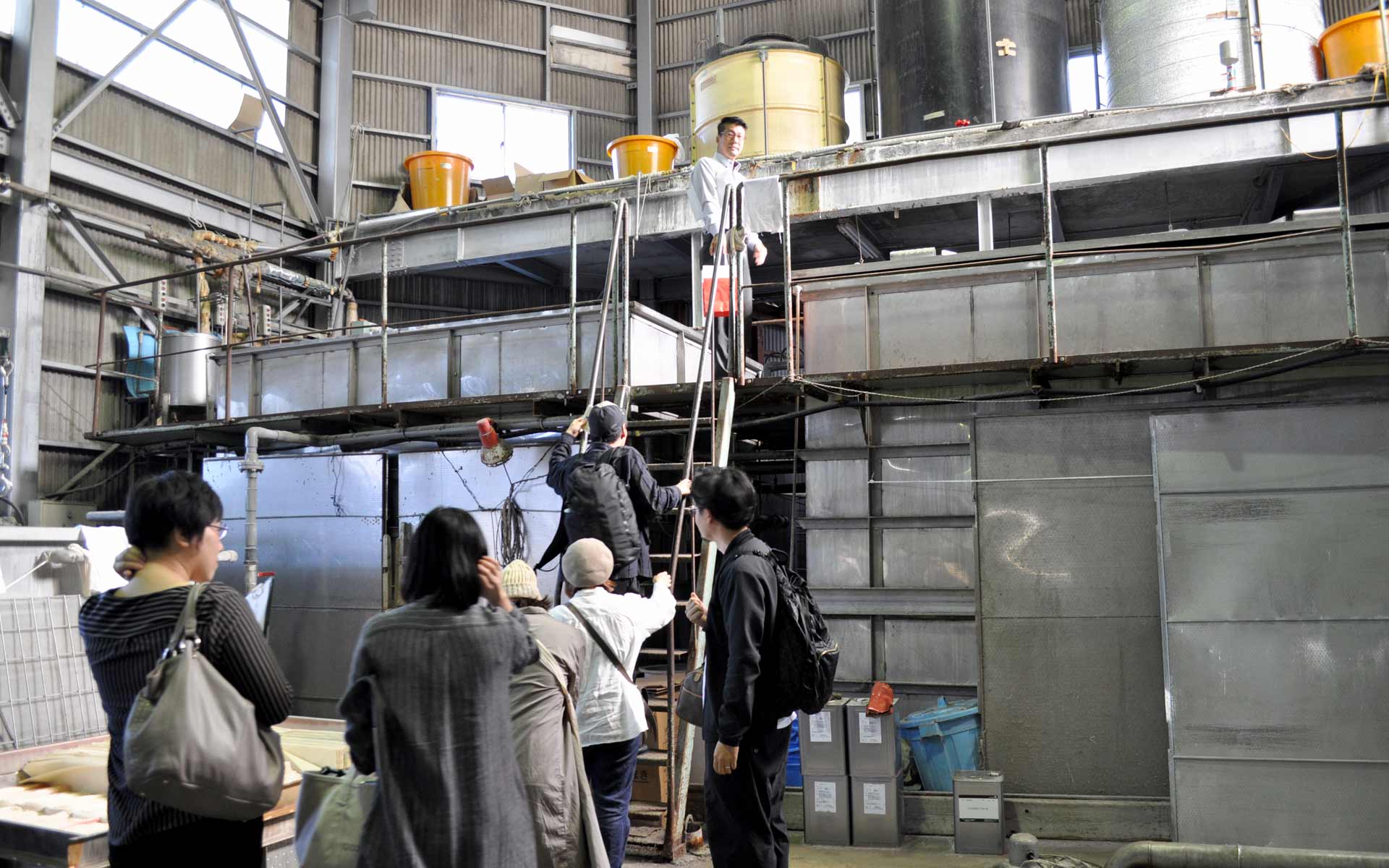 中川政七商店のものづくり実況レポート。 「もんぺパンツ」さらさらの肌触りの秘密を訪ねて大阪 堺へ